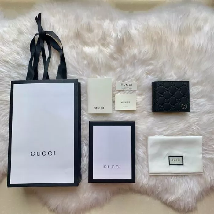 GUCC WALLET 473916 11*9 0113