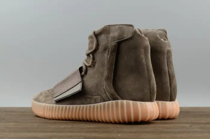 adidas Yeezy 750 Boost Light Brown BY2456 0122