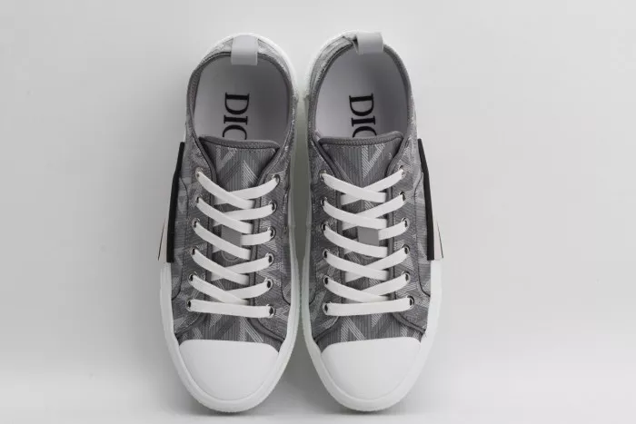 DR B23 Sneakers 0113