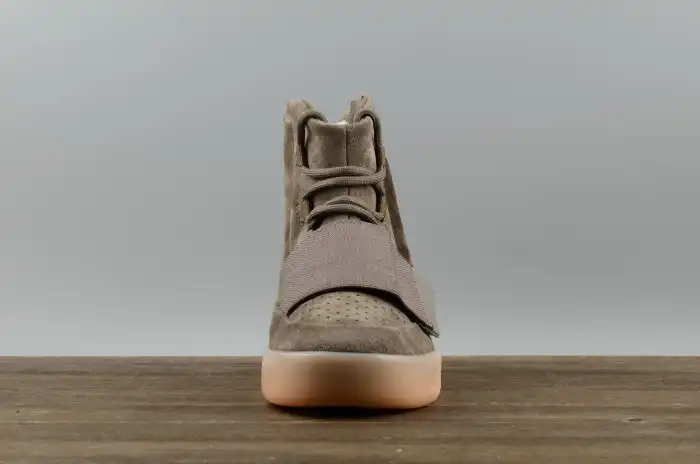 adidas Yeezy 750 Boost Light Brown BY2456 0122