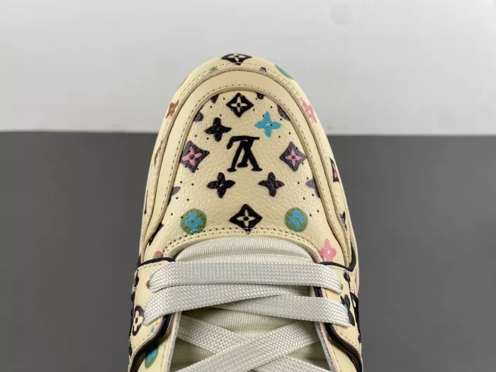 LV TRAINER SNEAKER 24072201 0118