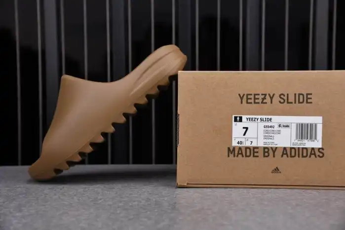 Adidas Yeezy Slide Core G55492 0126