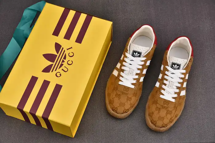 Adidas x Gucci Gazelle Sneaker Golden 0131