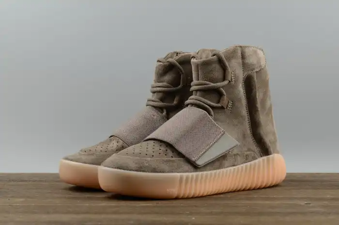 adidas Yeezy 750 Boost Light Brown BY2456 0122