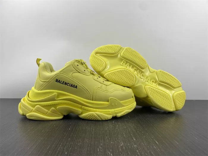 BLCG TRIPLE S SNEAKER 524039 W1FB5 2308 0114