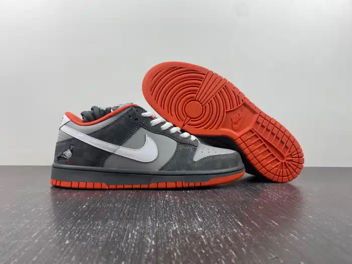 Nike SB Dunk Low Staple NYC Pigeon 304292-011 0123