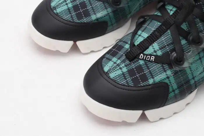 DR-CONNECT GREEN PLAID 0128