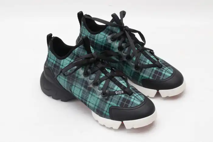 DR-CONNECT GREEN PLAID 0128