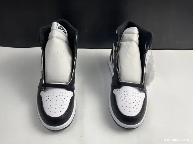 Retro 1 White Air (2014) Black 555088-010 Jordan 0218