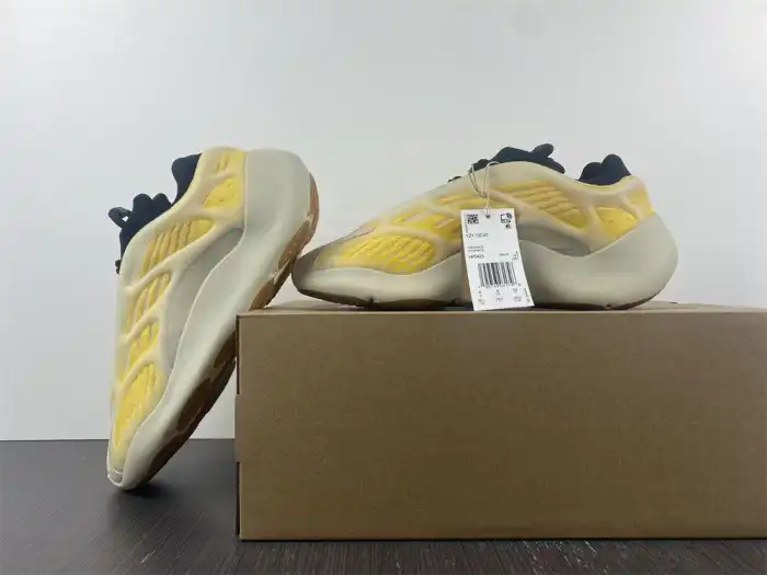 Adidas Yeezy 700 V3 Mono Safflower HP5425 0204