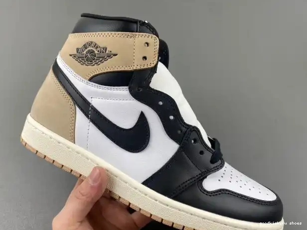 WMNS Air FD2596-021 Latte High Jordan 1 OG 0211