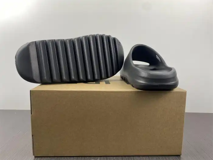 Adidas Yeezy Slide Onyx HQ6448 0205