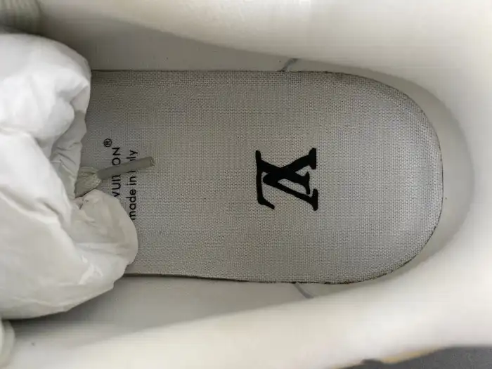 LV TRAINER SNEAKER 24072201 0202