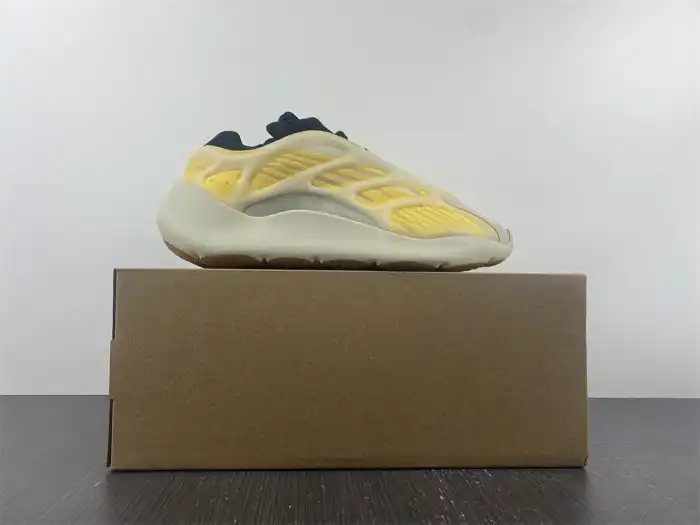 Adidas Yeezy 700 V3 Mono Safflower HP5425 0204