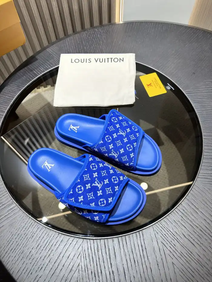 LV Miami Mule 24052709 0202