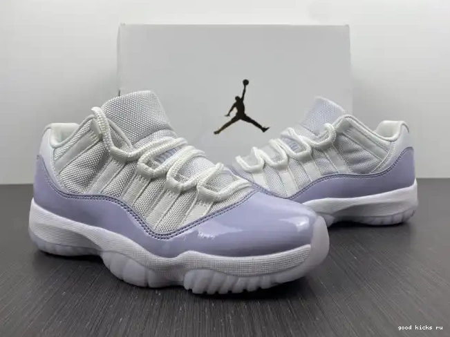 Air Violet WMNS Jordan 11 Low AH7860-101 Pure 0212