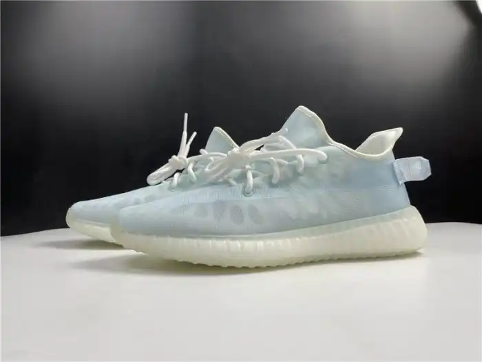 Adidas Yeezy Boost 350 V2 Mono Ice GW2869 0204