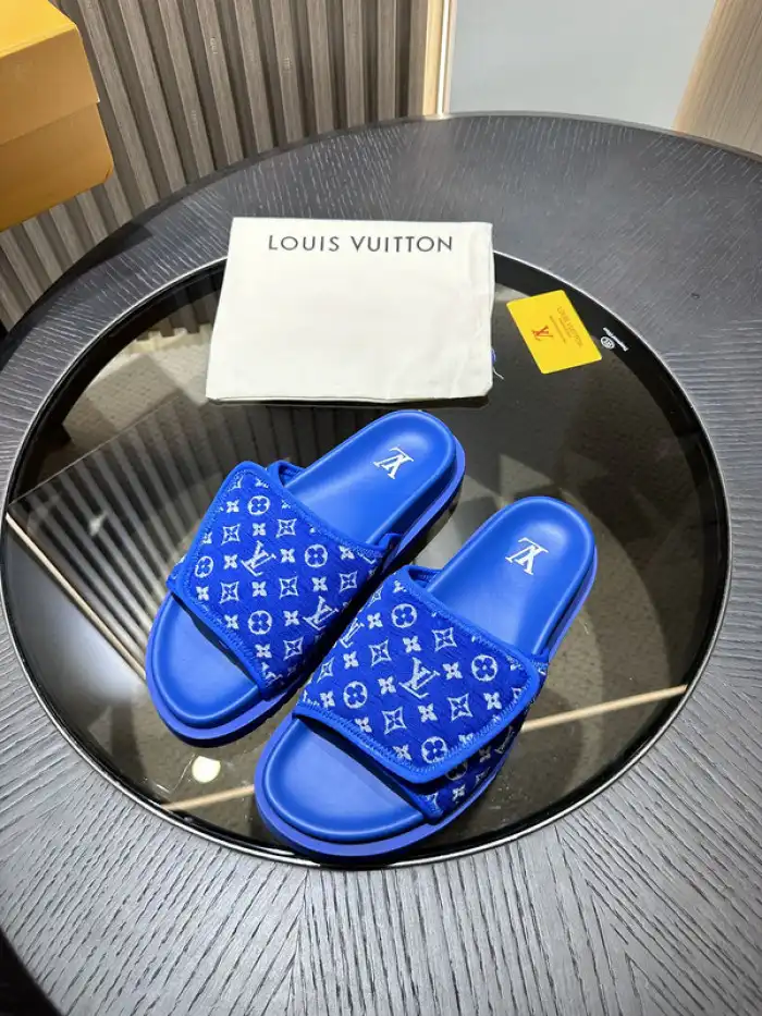 LV Miami Mule 24052709 0202