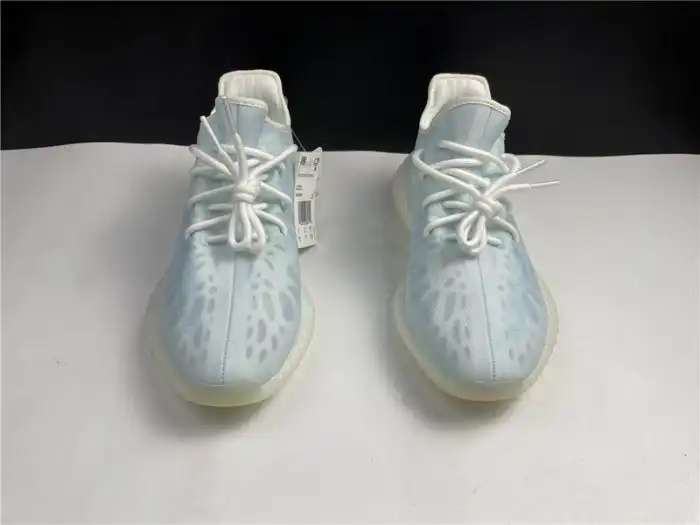 Adidas Yeezy Boost 350 V2 Mono Ice GW2869 0204