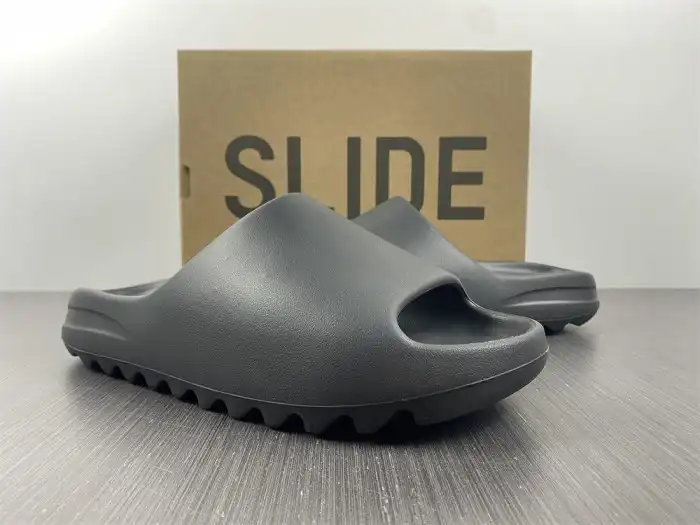 Adidas Yeezy Slide Onyx HQ6448 0205