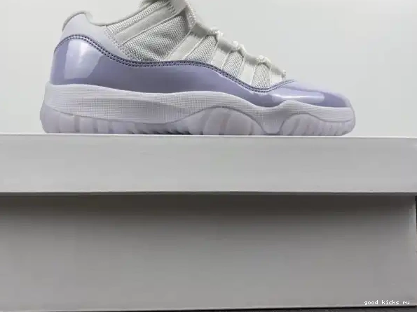 Air Violet WMNS Jordan 11 Low AH7860-101 Pure 0212