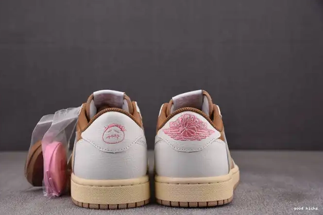 1 SP Low Travis OG Scott x DM7866-106 AJ 0319