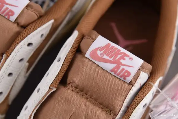 1 SP Low Travis OG Scott x DM7866-106 AJ 0319